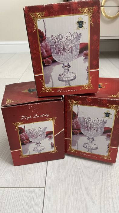 Продам вазу конфетницу