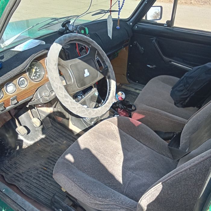 Жугули.2103..машина .1.5.обьем.77год