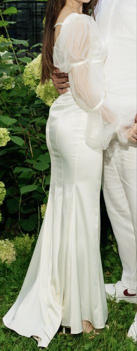 Роскошное платье в цвете Ivory