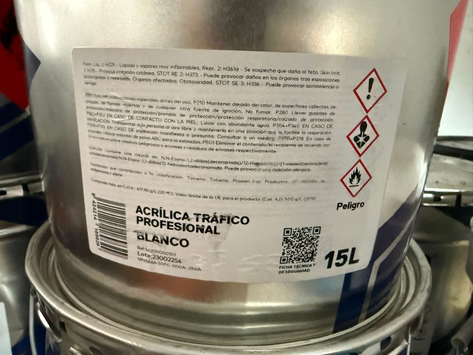 Vopsea Cauciucata Pentru Pardoseala Garaj Alb și Galben