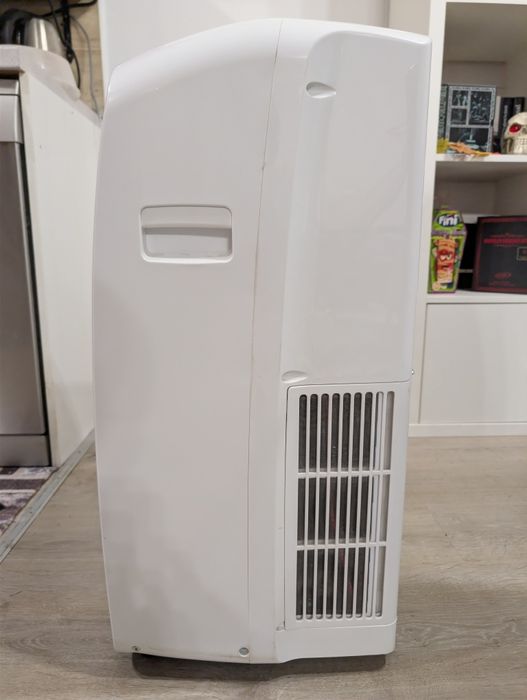 Vând aer conditionat portabil Whirlpool PACW12CO 12000BTU