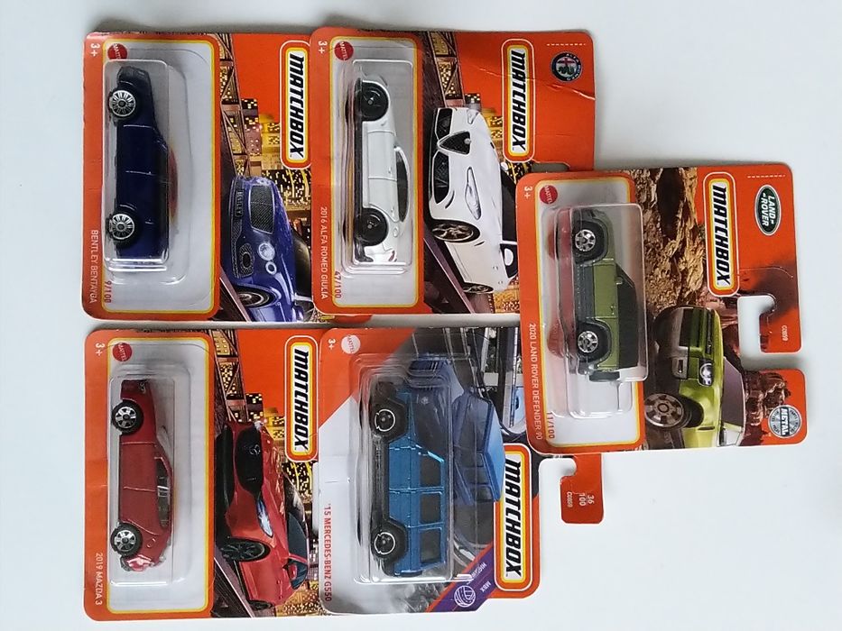 BMW колички Matchbox и Hot Wheels