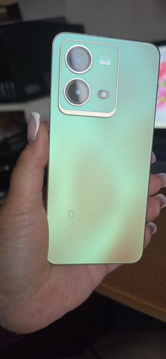 Продам Vivo v25e