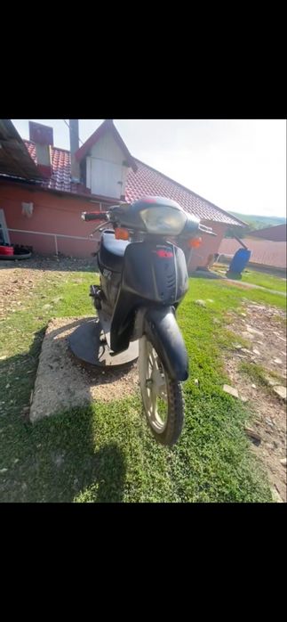 Scuter honda SH 80 cc 2t