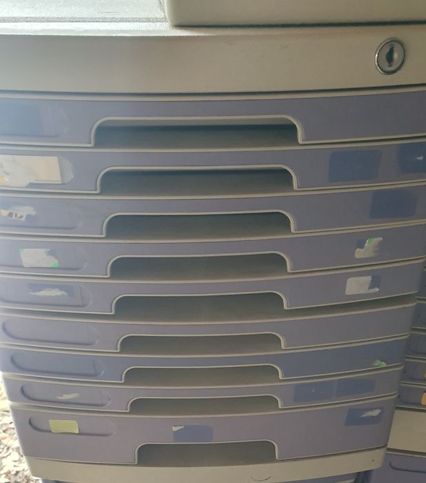 Пласмасови шкафове