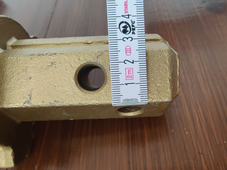 Vârf de centrare cu dinți vidia pentru burghiu pământ și foraje