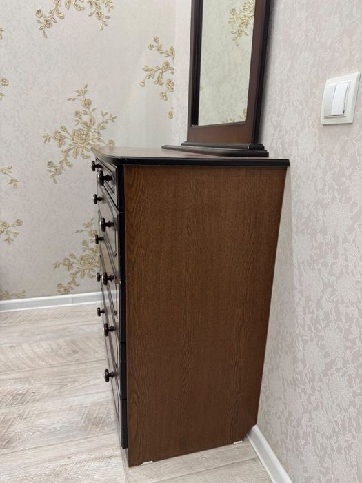 Комод с зеркалом сатылады