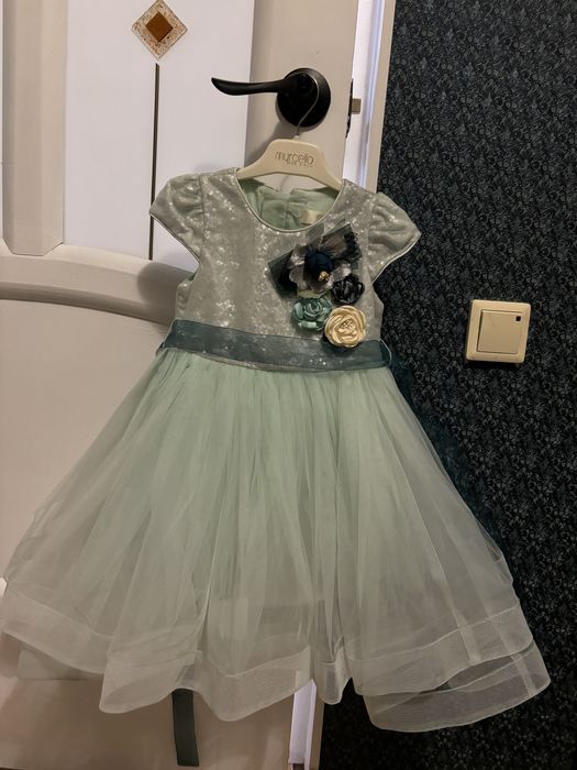 Продам платья для девочки