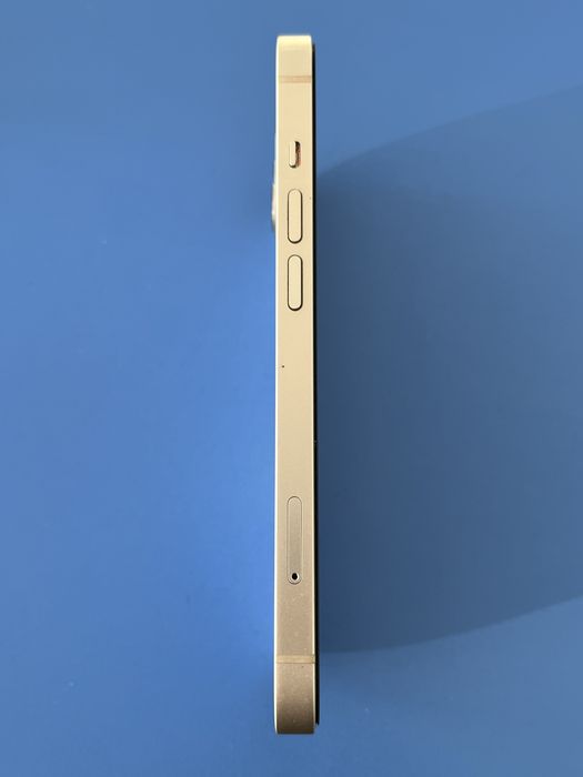 Продам Iphone 13