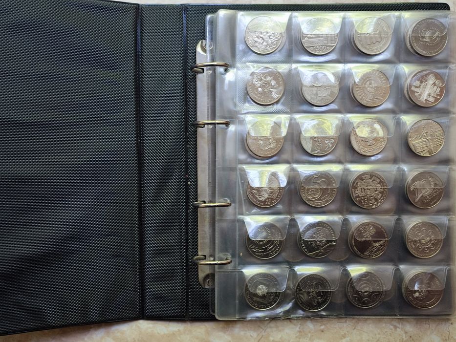 Казахстан ,полный набор юбилейных монет 20,50,100, 200 тенге,141 штука