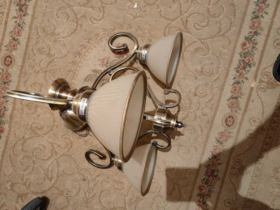 Продам Люстры бу