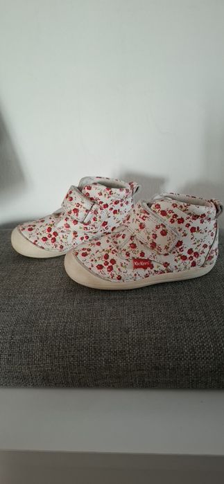 Incaltaminte fetițe nr 22