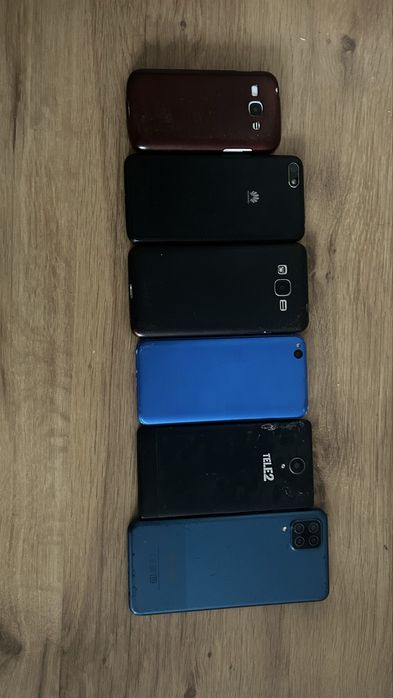 Продам телефоныы