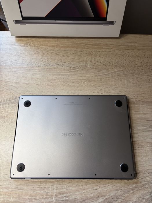 MacBook Pro 14 m1pro 16/512