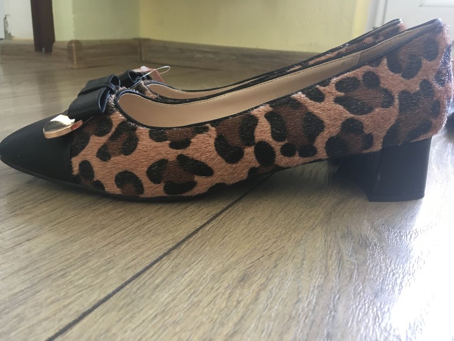 Нови обувки с размер 40