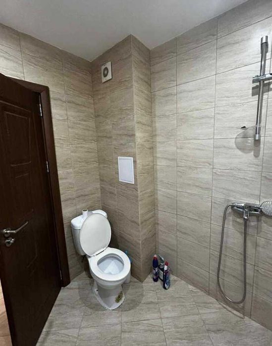 Дава се под наем Двустаен апартамент в Бургас, Сарафово - 70 кв.м за 510 € - Снимка #3