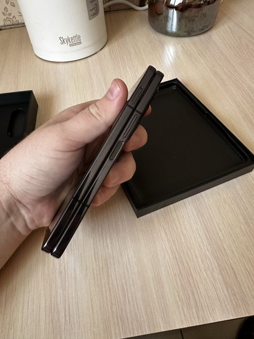 Продам Samsung Galaxy Z Fold 4