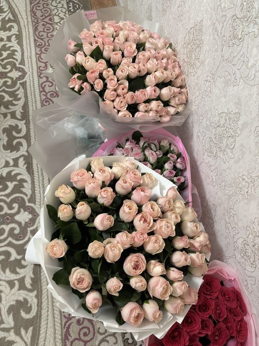 Продаю 3 цветы 101,51,20 роз за 10к тенге