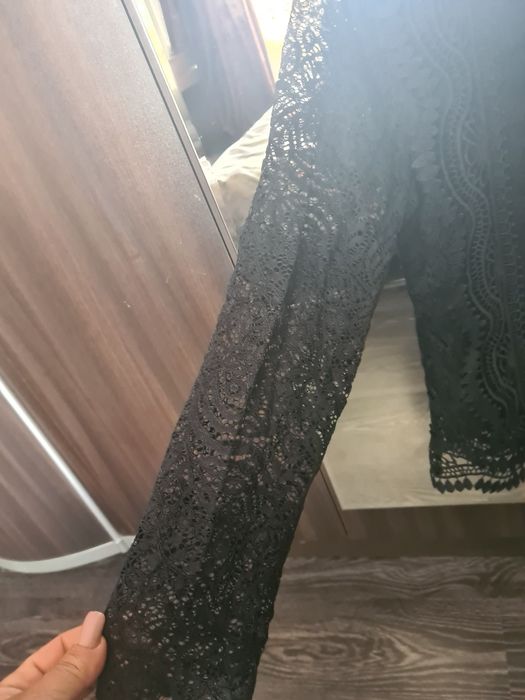 Bluza dantela  neagra mar 38 /40 la 70 lei Timișoara