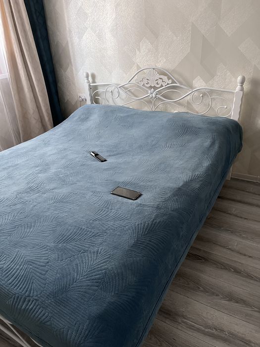 Кровать двухспальная