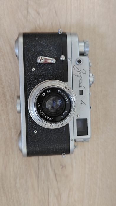 Ретро фотоаппарат Зоркий 4