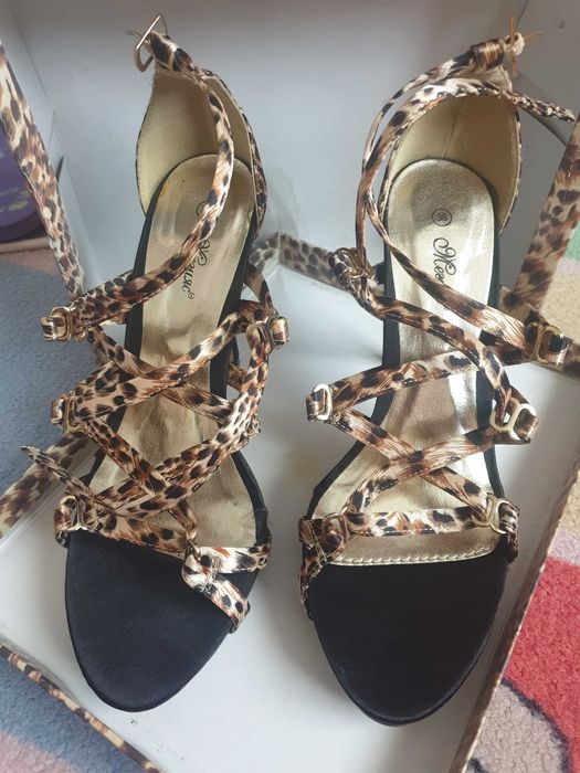 Леопардови токчета