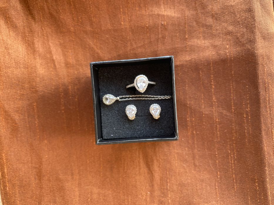 Уникален сребърен комплект “Сълза”