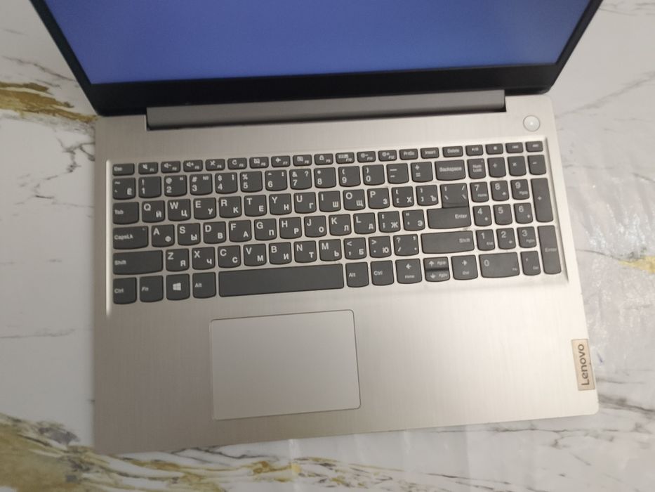Lenovo IdeaPad 3