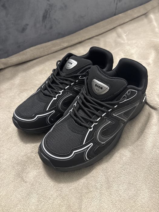 Papuci noi impecabili