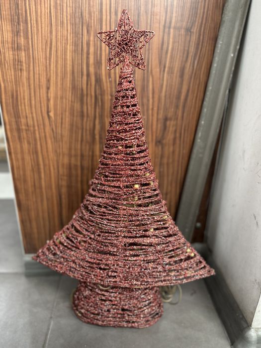 Коледна елха за декорация