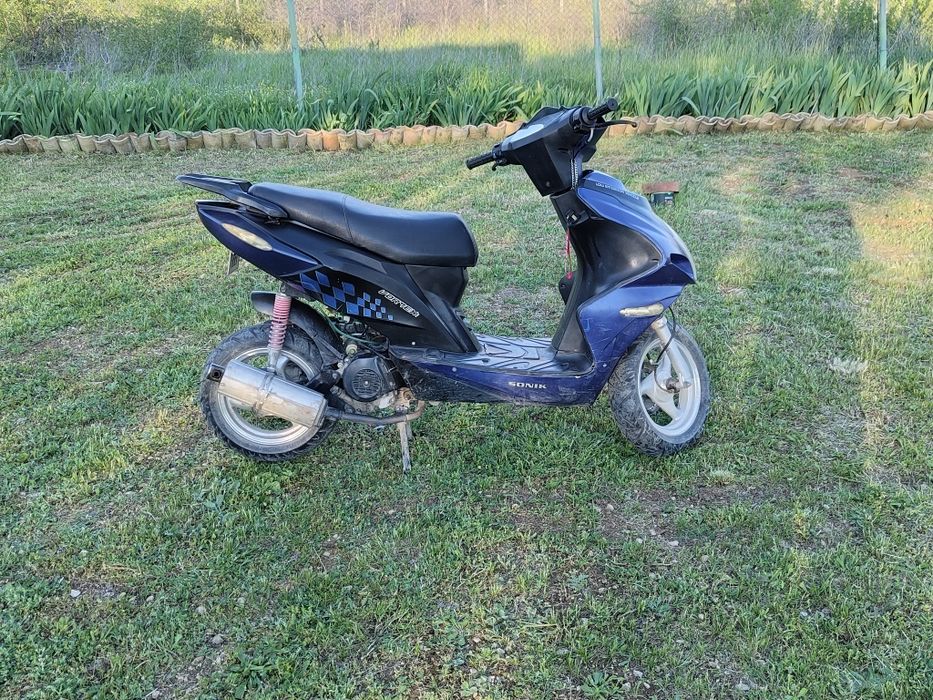 Продавам корейски скутер 50cc