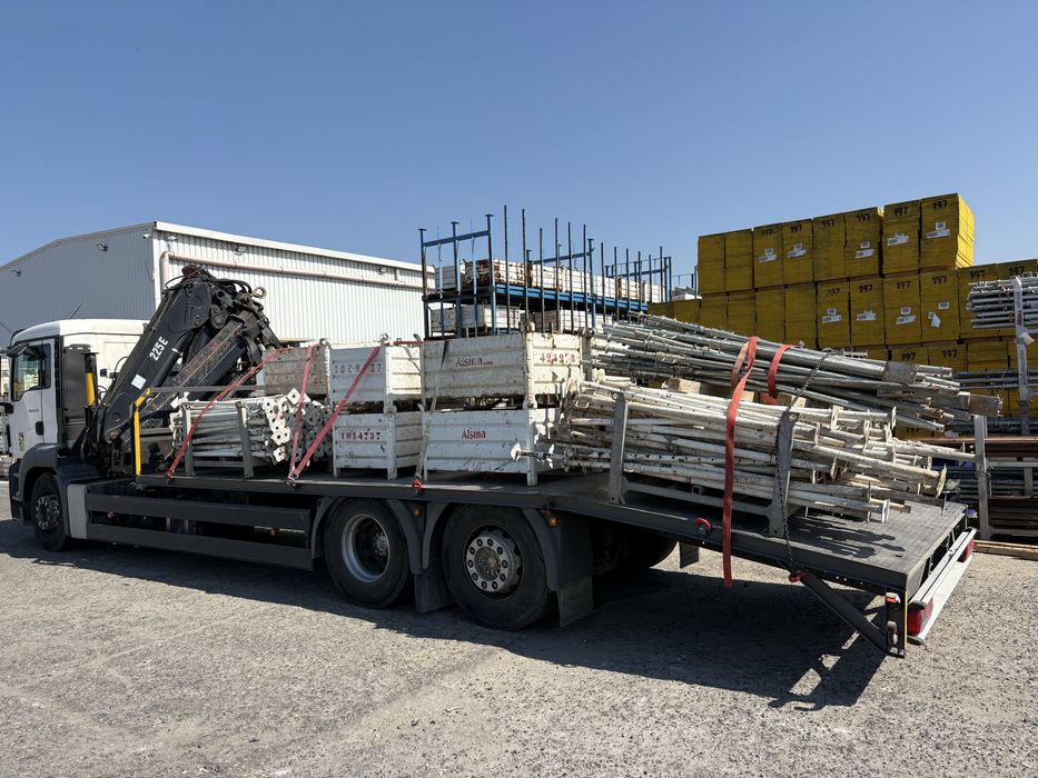 Transport utilaje ,camion macara
