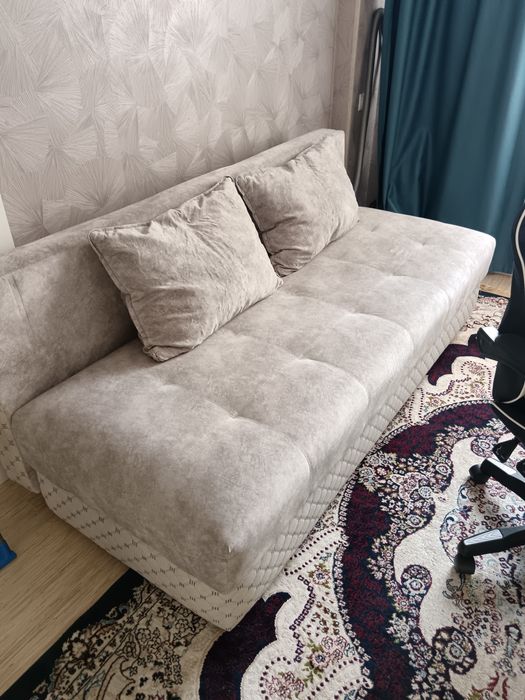 Продам диван серый