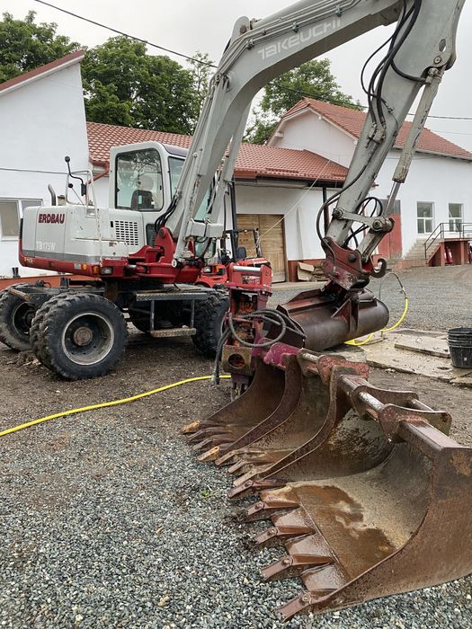 Excavator pe roti Tackeucki impecabil !!