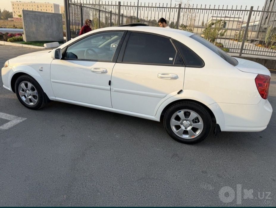 Gentra 2023Yil Avtomat 3-Pozitsiya Elegant Plus Full 300$ Bilan 1 Kund