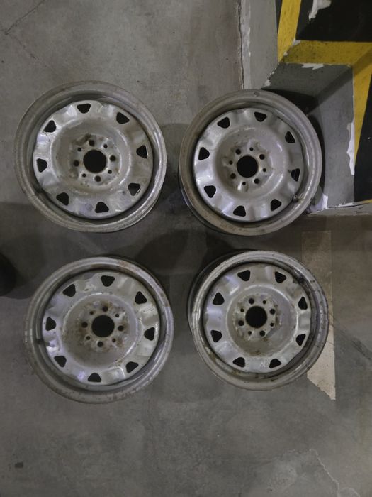 Диски на 14 ВАЗ и Пассат.