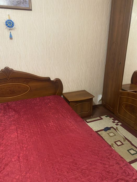 Продам спальный гарнитур