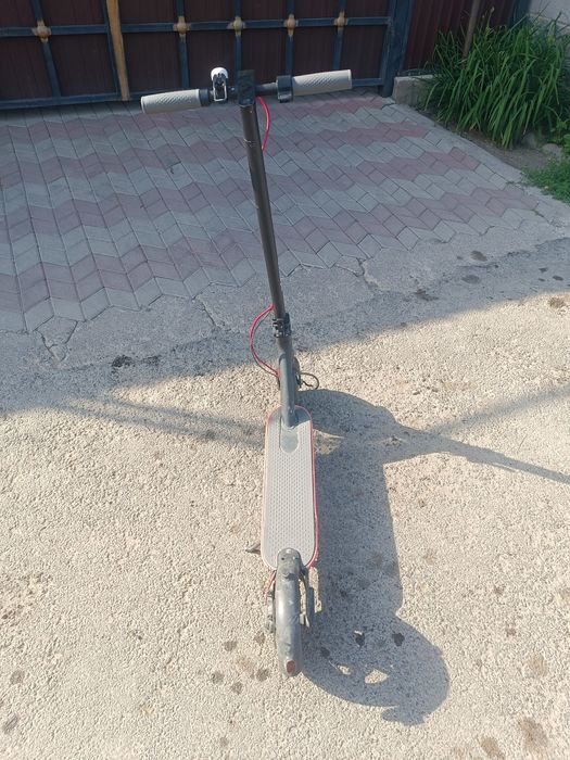 Продам электросамокат Xiaomi