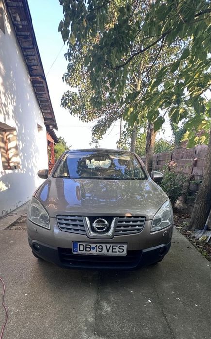 Vand nissan qashqai 2.0 benzina