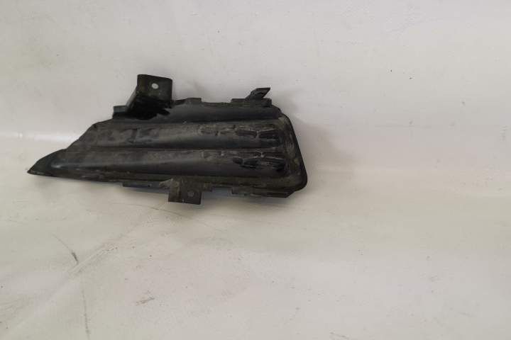 Grila Proiector Stanga Originala In Stare Buna Land Rover  Discovery