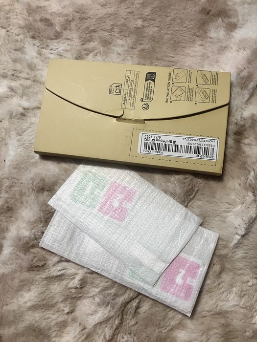 Затъмняващи протектори iPhone SE 2022