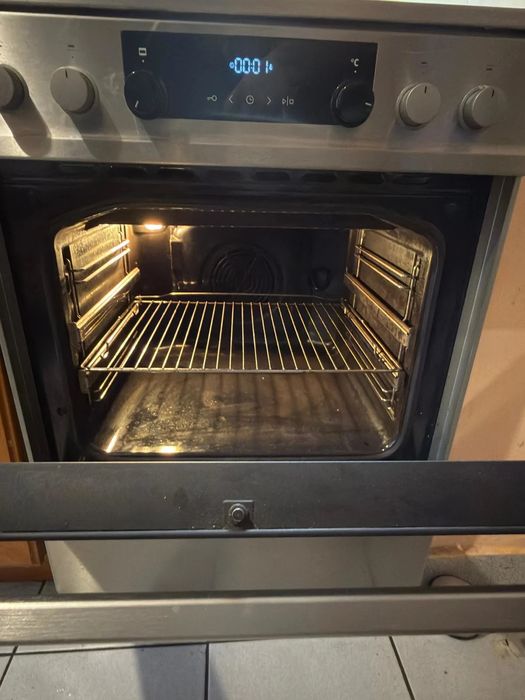 Продавам стъклокерамична готварска печка Gorenje EC6352XPA (Инокс) + Т