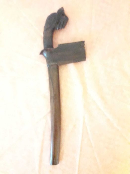 Sabie cu maner si teaca