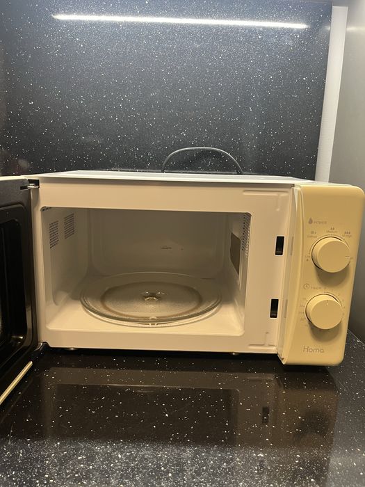 Микровълнова Homa - ползвана 1 година