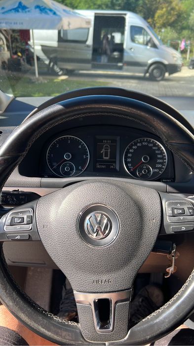 Vand vw touran 7 locuri