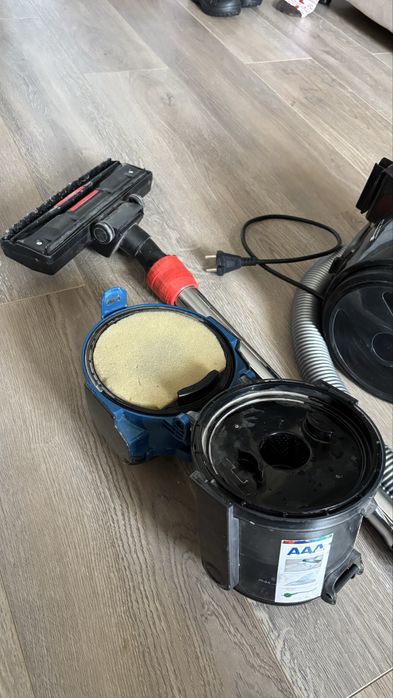 Пылесос Bosch рабочий