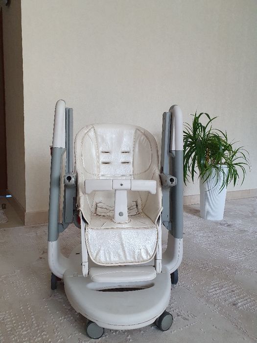 Продам стульчик Tatamia 3в1