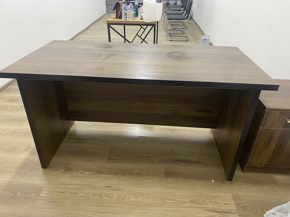 Офисный стол +тумба для руководителей