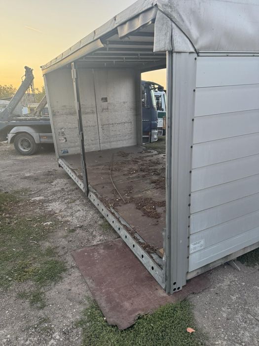 Продавам фургони