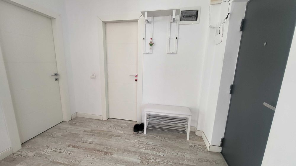 închiriez apartament  2 camere campus universitate